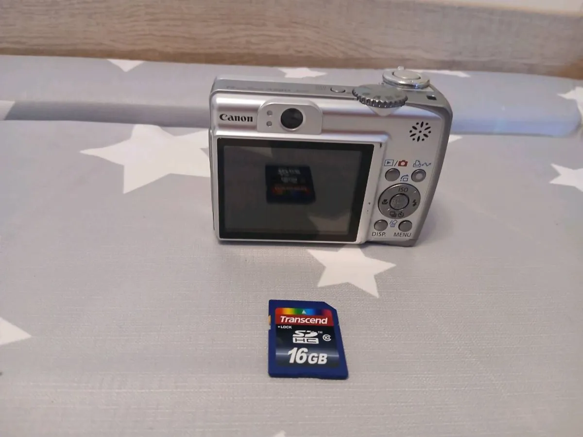 Canon PowerShot A560 (7.1 MP) + 16GB SD Card - Image 3