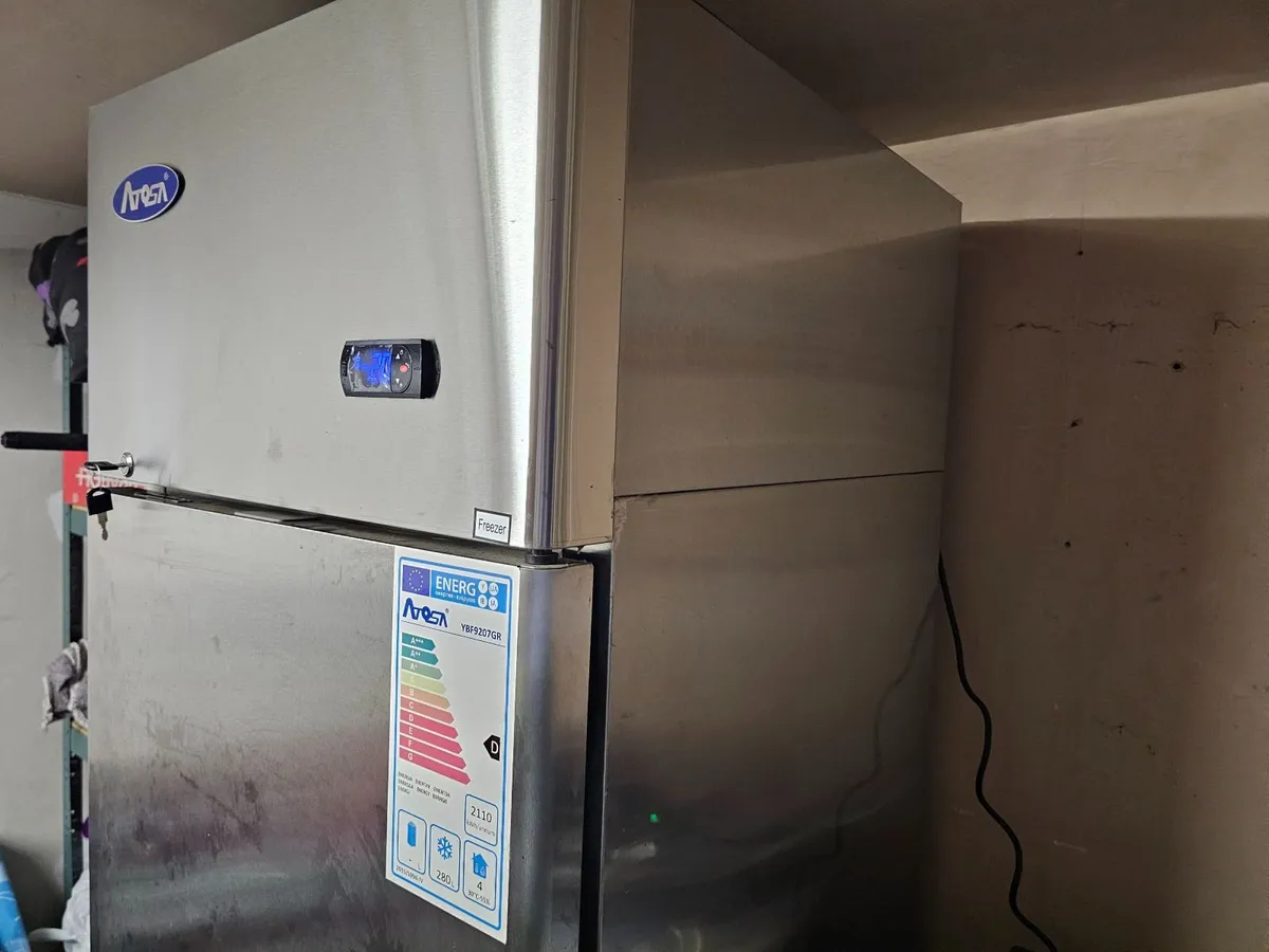Atosa Commercial Freezer - 450 L - Image 4