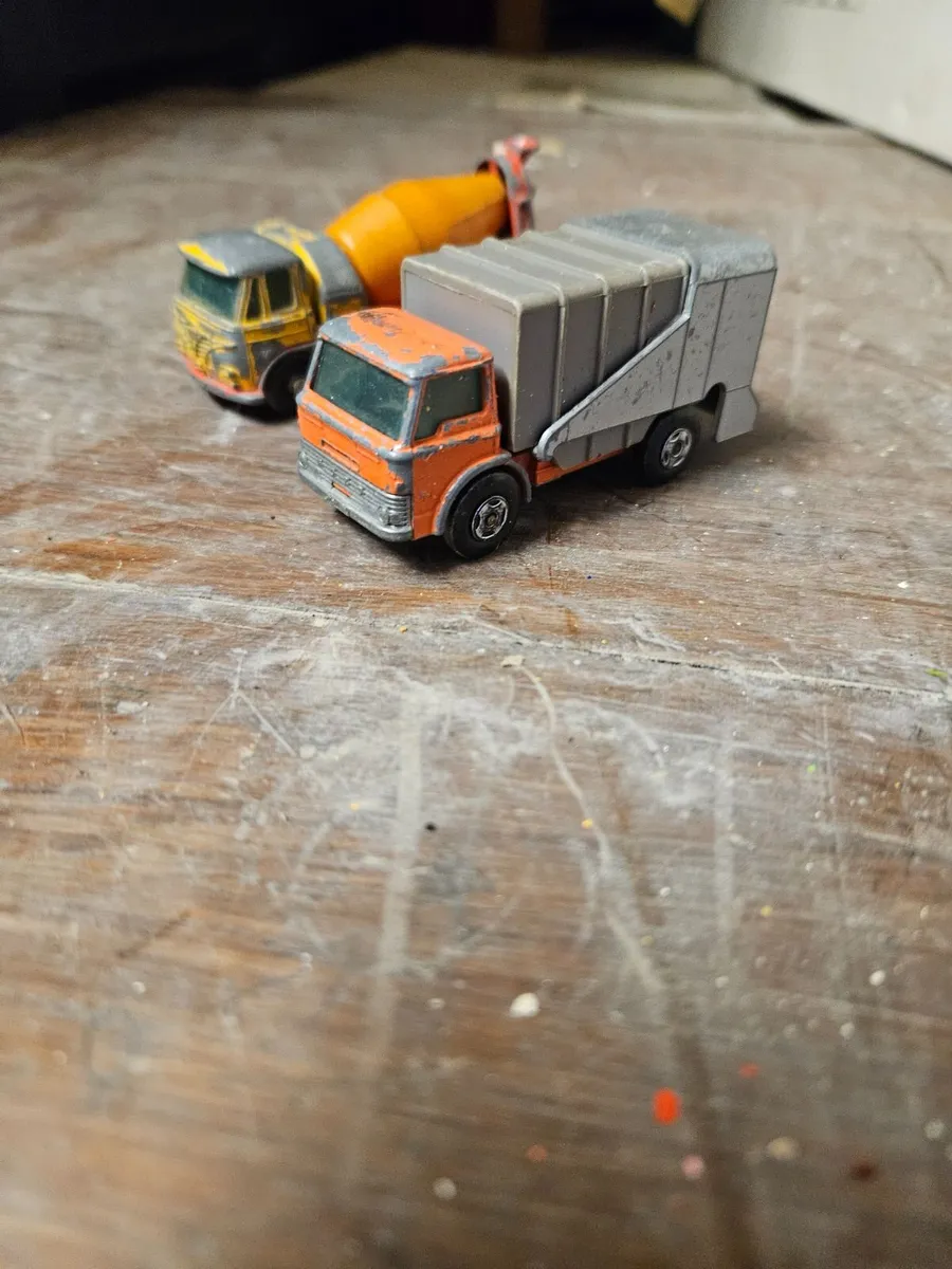 Matchbox Lesney Cement Truck and Bin Lorry - Image 1