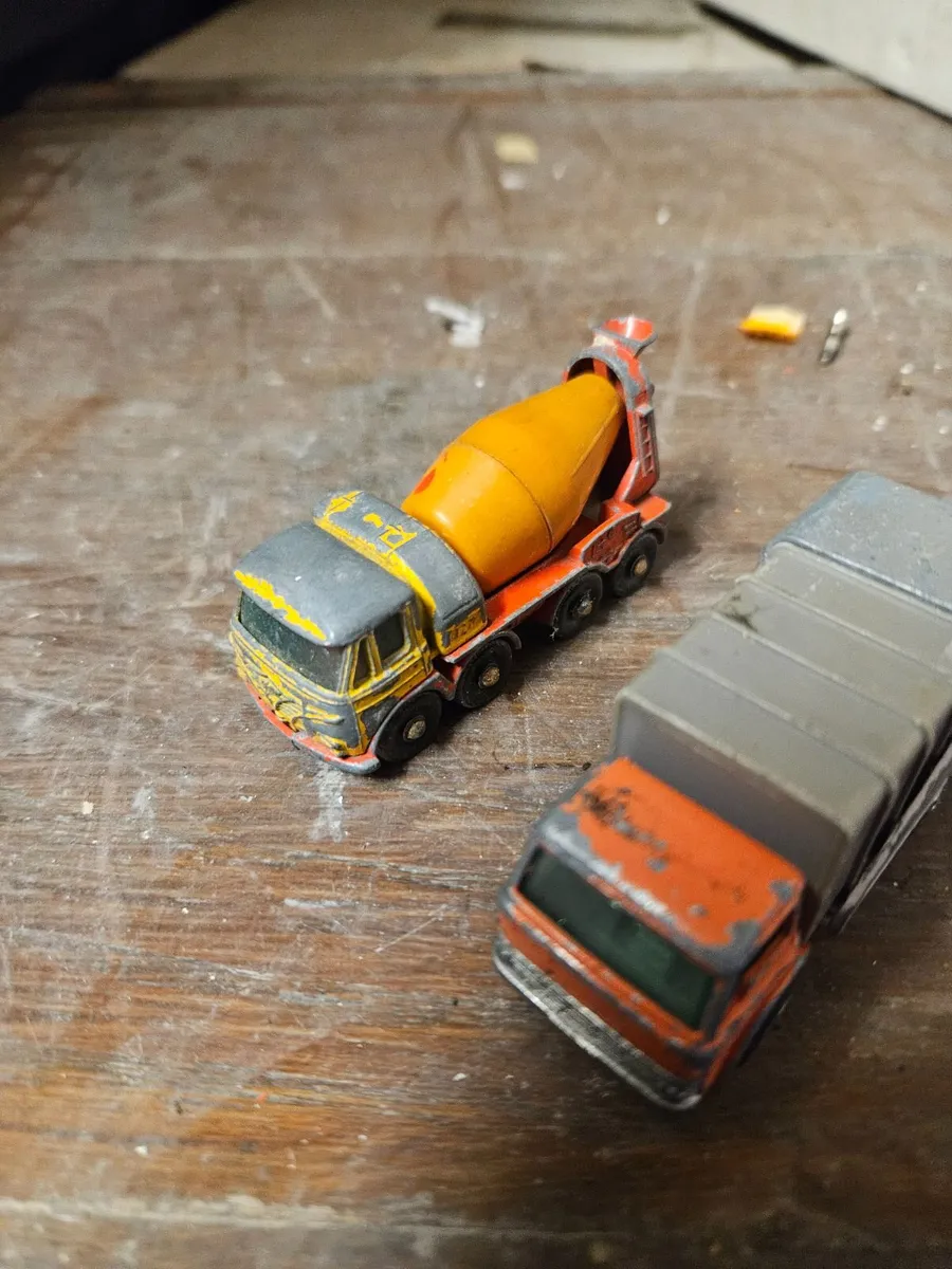 Matchbox Lesney Cement Truck and Bin Lorry - Image 2
