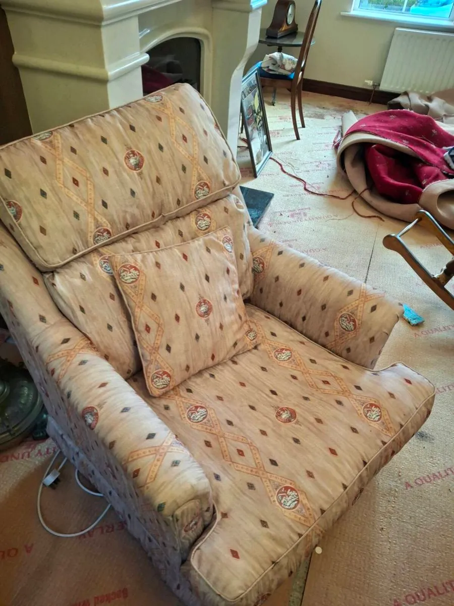 Couch and arm chairs - Image 3