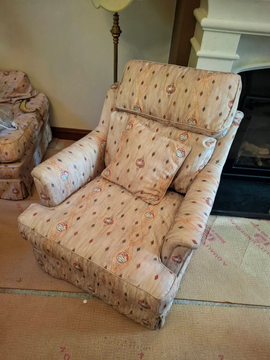 Couch and arm chairs - Image 4