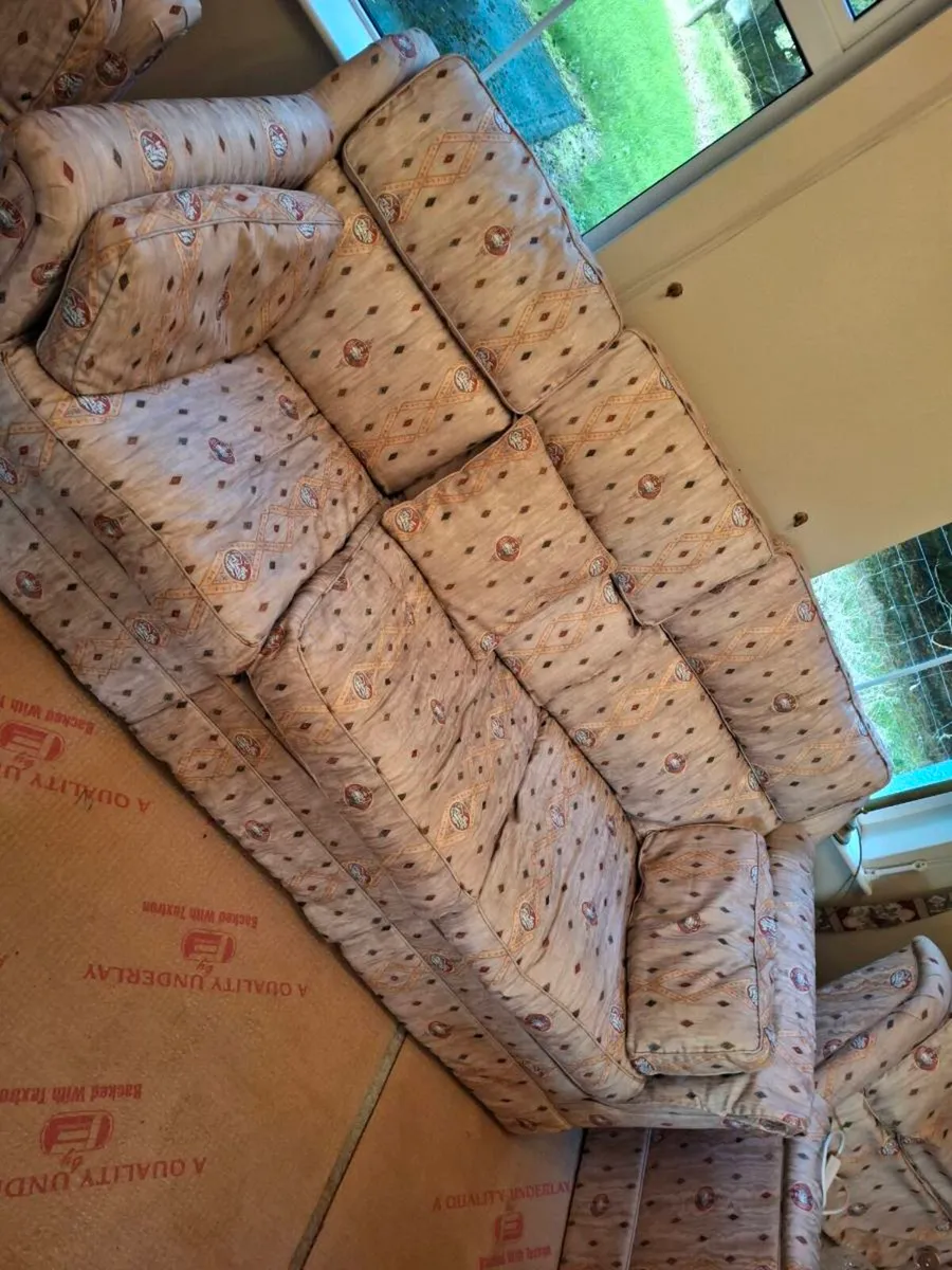 Couch and arm chairs - Image 1