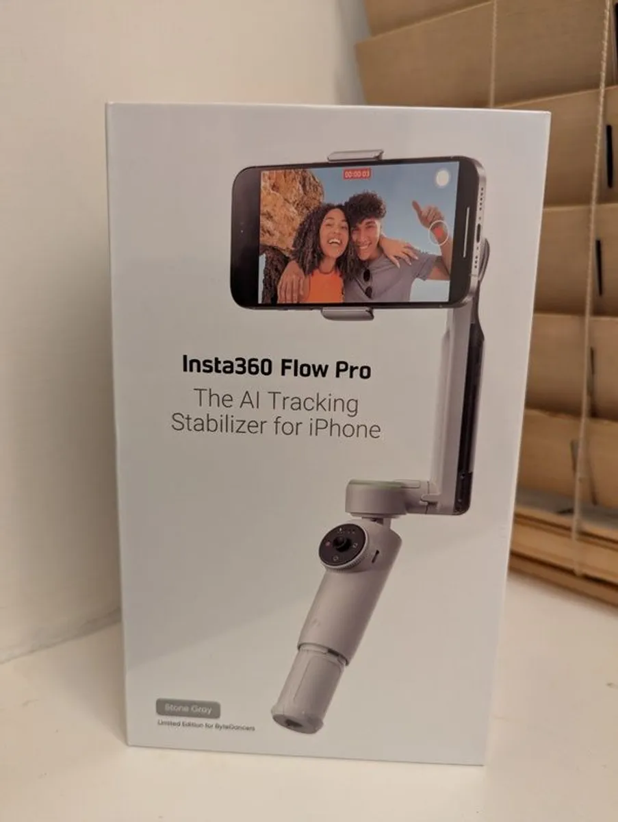 Insta360 Flow Pro_Brand New & Sealed - Image 2
