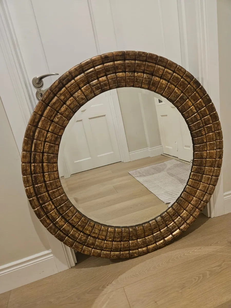 Mirror - Image 1