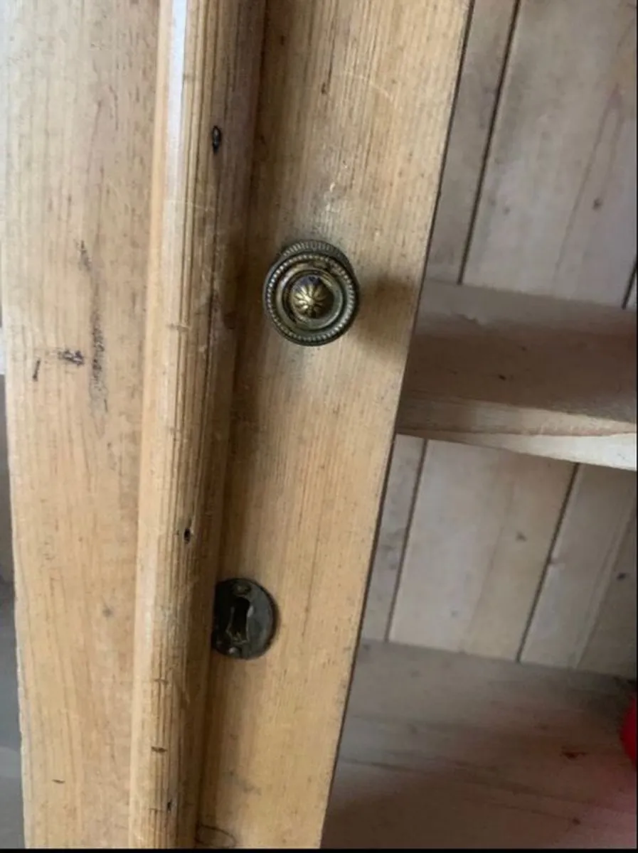 Old Irish Antique Pine Dresser - Image 4