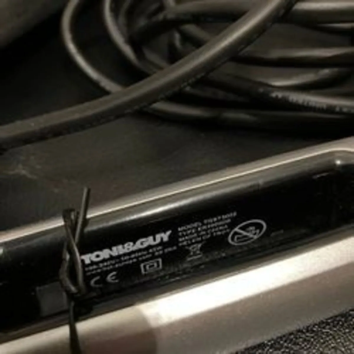 Toni&Guy Hair Straightener - Illusions 2 - Image 4