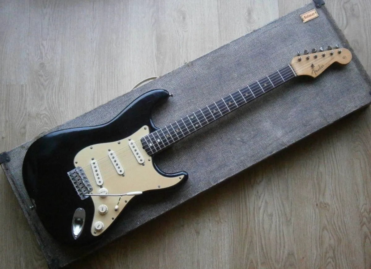 1963 Fender Stratocaster 1 thousand pounds - Image 1