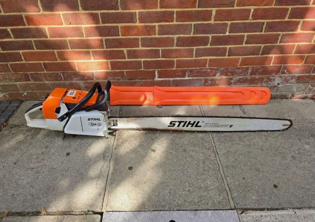 Stihl MS880 chainsaw - Image 2