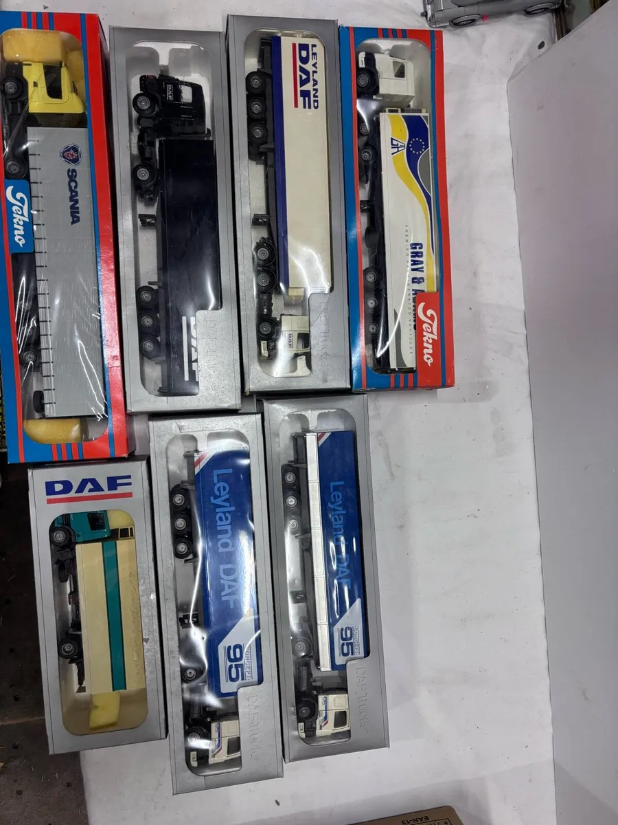 Toy Model Auction - Image 4