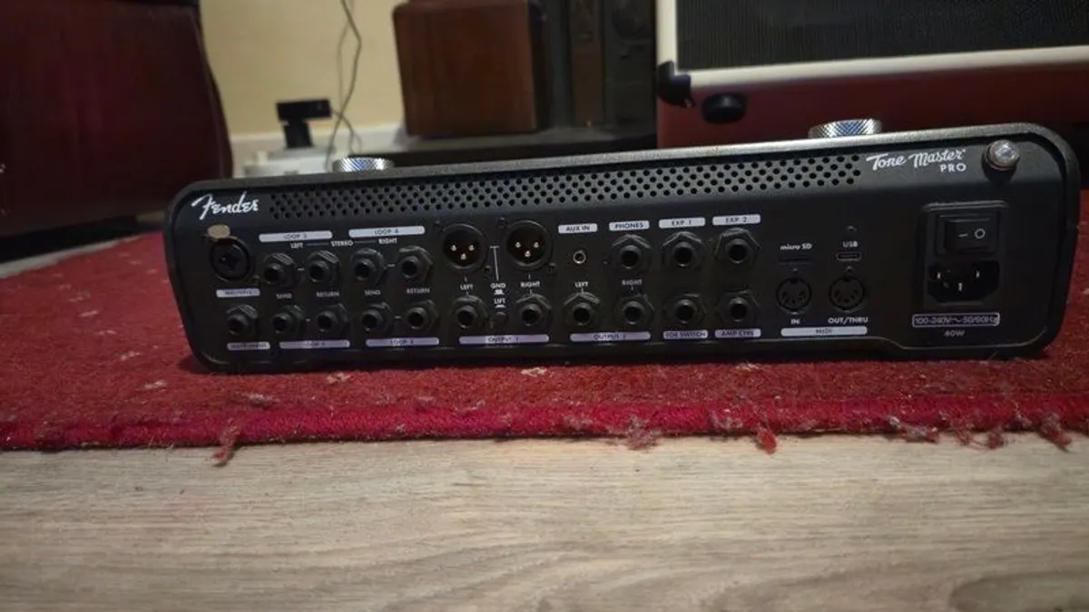 Fender Tone Master Pro + EVH Hypersonic Fr-12 - Image 3