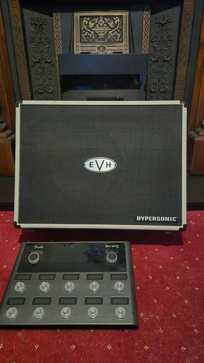 Fender Tone Master Pro + EVH Hypersonic Fr-12 - Image 1