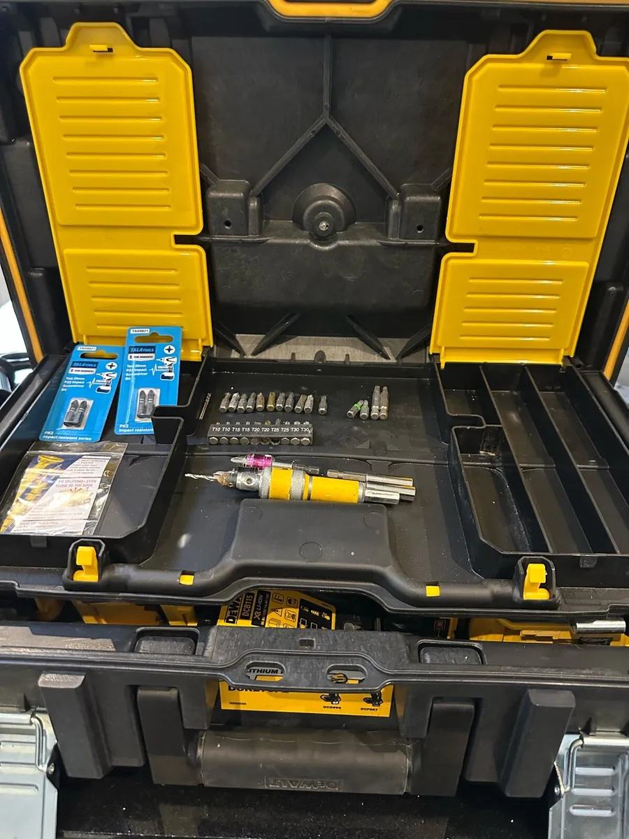 DeWalt DCK276P2 18V XR Brushless Twin Kit + extras - Image 3