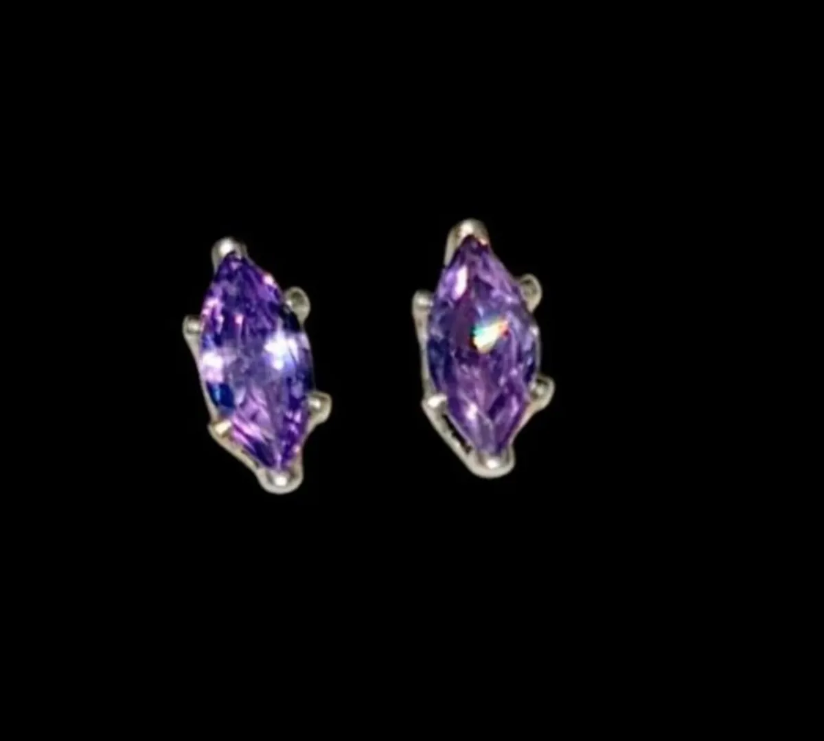 18k Gold Vermeil Lilac Sapphire Marquise Earrings - Image 3