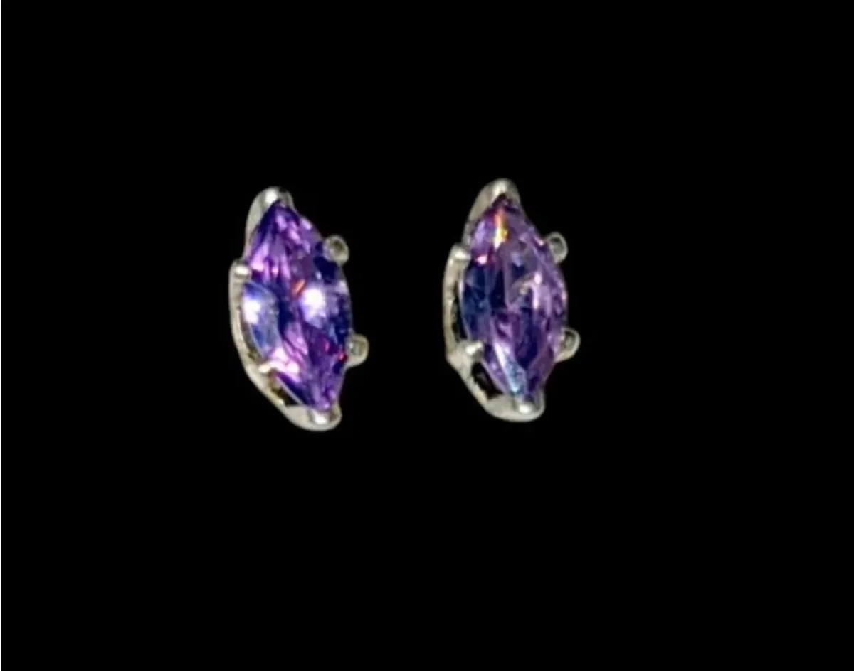 18k Gold Vermeil Lilac Sapphire Marquise Earrings - Image 4
