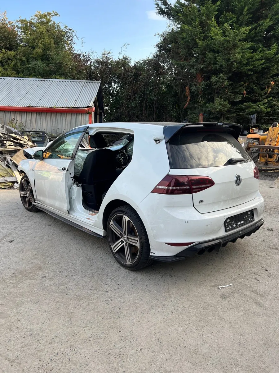 Breaking Vw golf 2015 r line 2.0tsi mk7 cjxb - Image 3