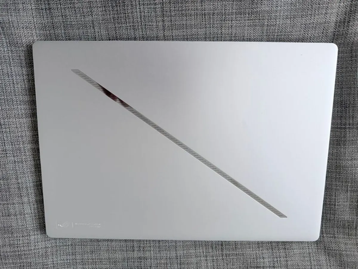Asus Rog Zephyrus G16 - 32gb Ram / 2tb / Rtx5070 - Image 4