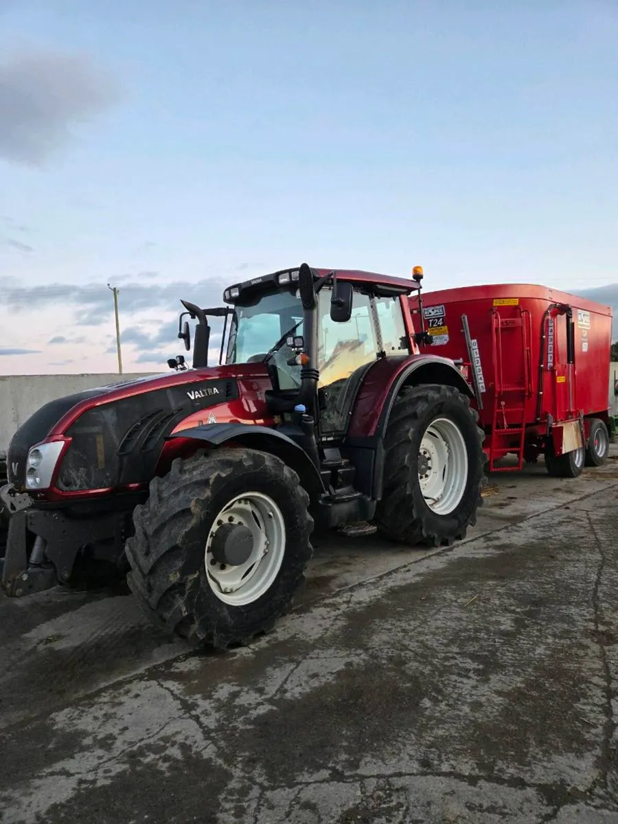 Valtra T153 - Image 1