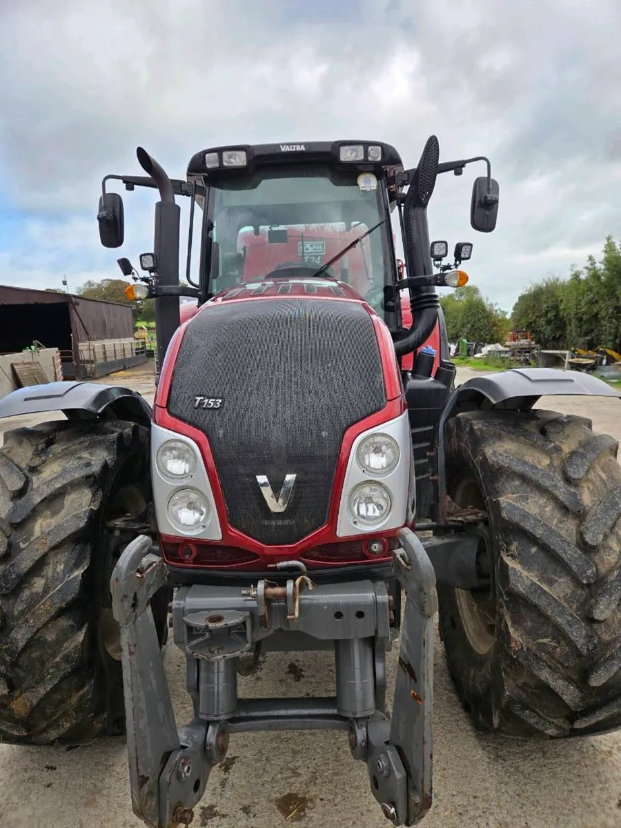 Valtra T153 - Image 2