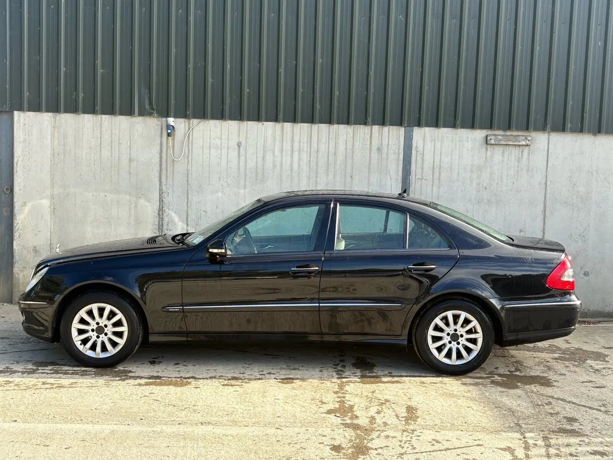 2008 Mercedes E200 parts - Image 2