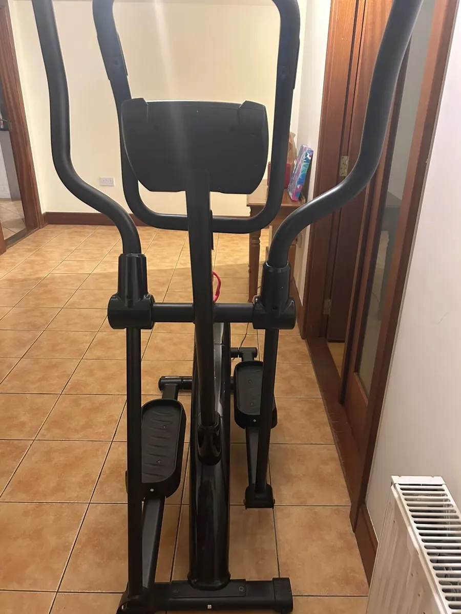 Cross trainer - Image 2