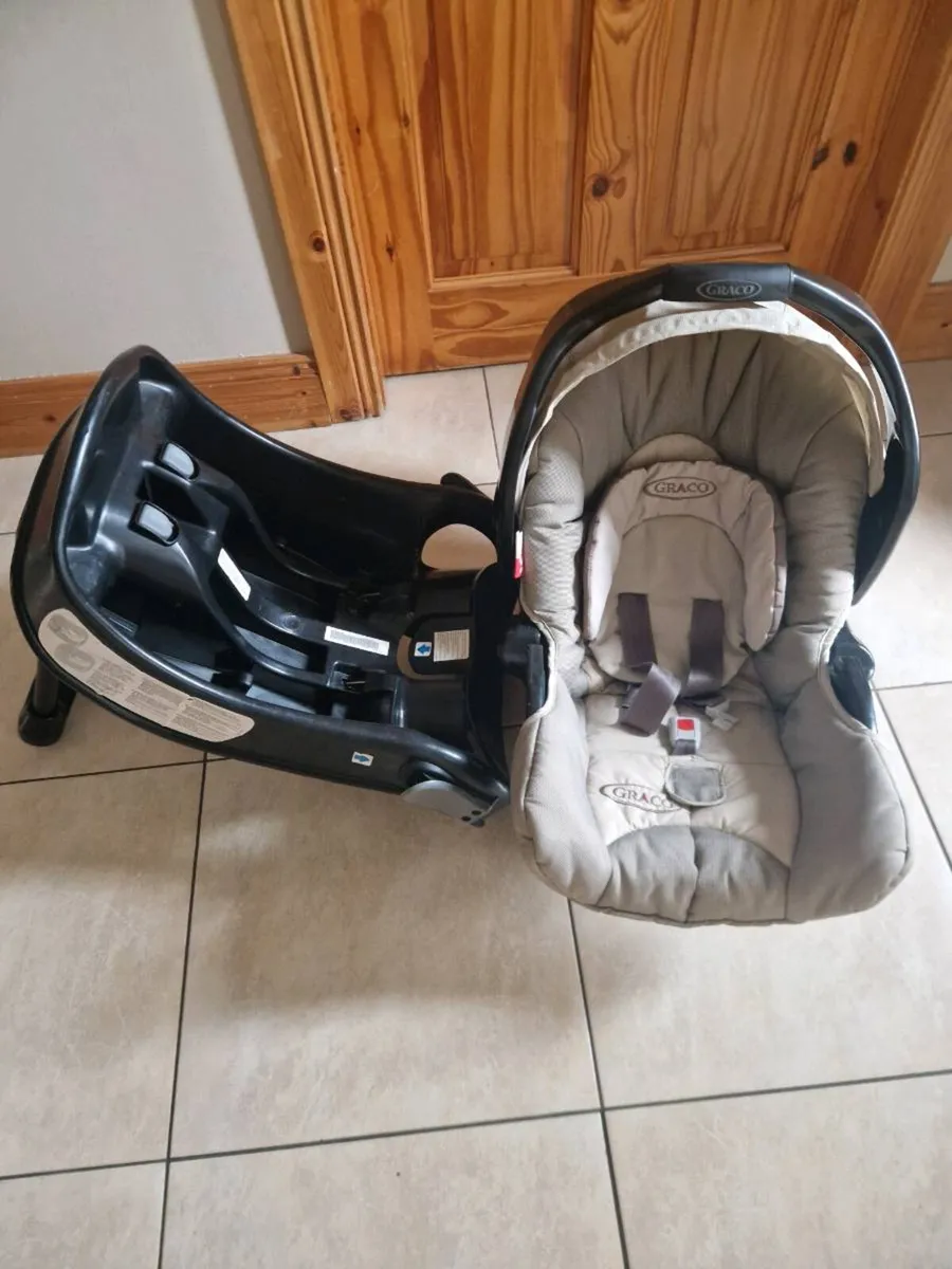 Baby seat - Image 2