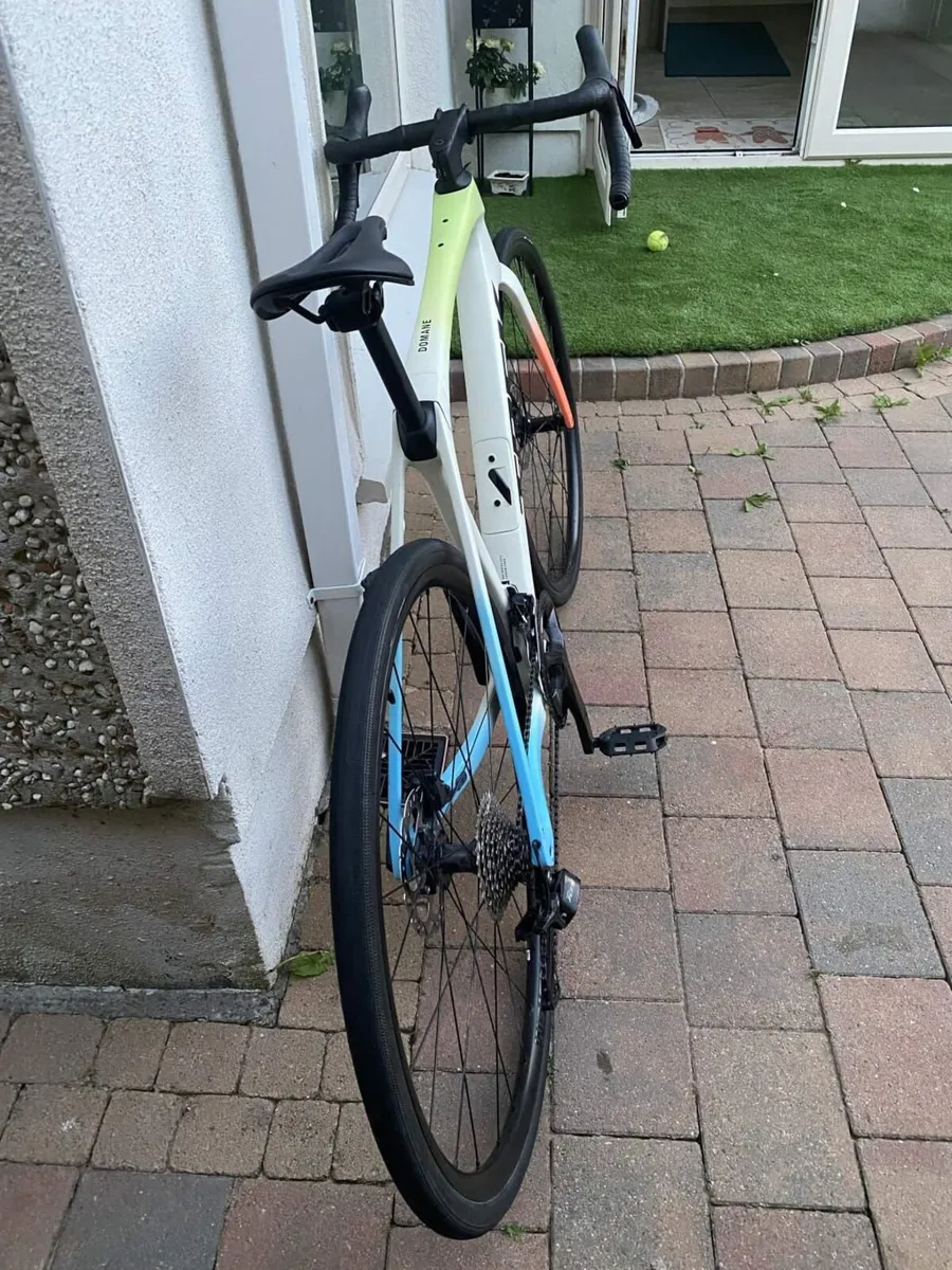 Racing Bike Mens Trek Domane SL 5 Gen 4 - Image 4