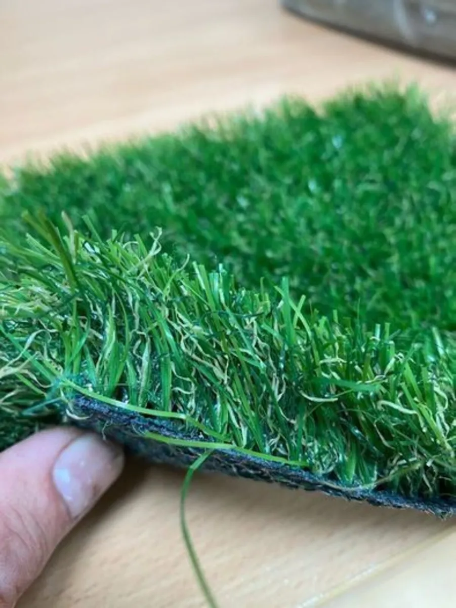Grass. Quality Artificial Grass - Image 2