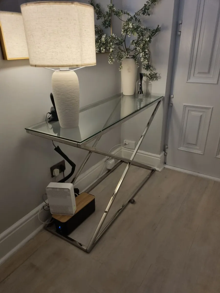 Console Table - Image 4