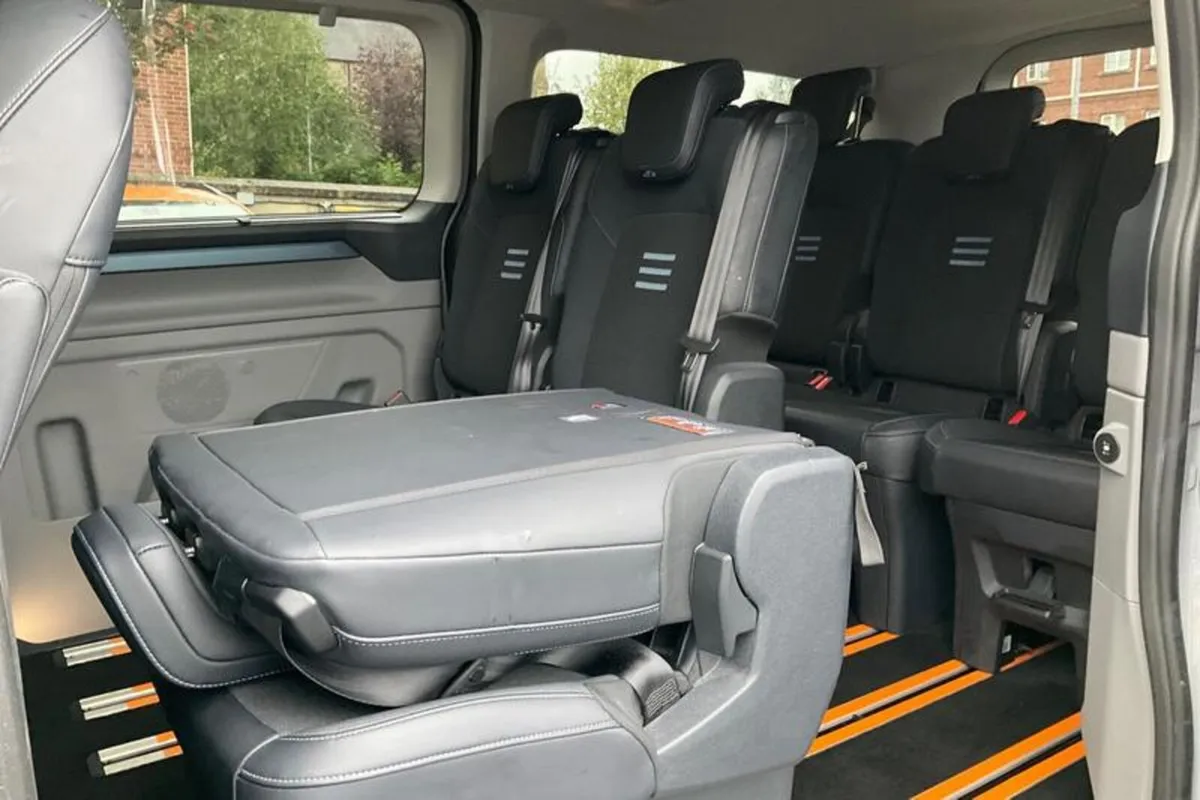 Ford Tourneo Custom 320 L2  FWD 2.0 EcoBlue 170ps - Image 4