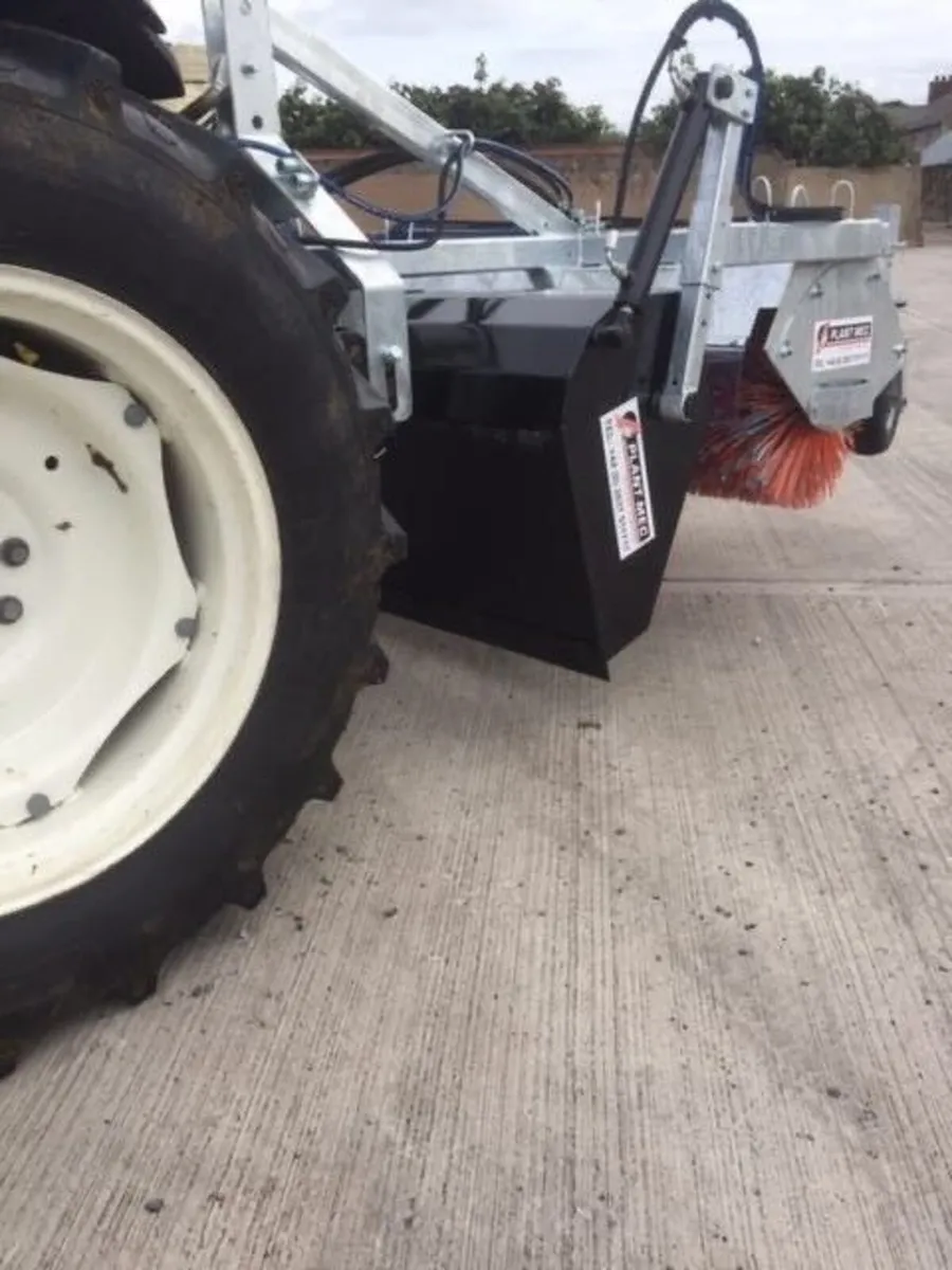 Road Sweeper - Image 4