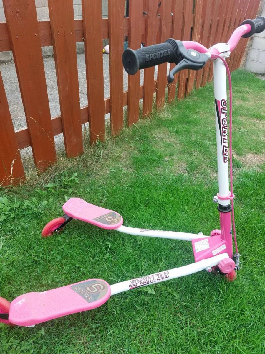Pink & white Flicker Scooter