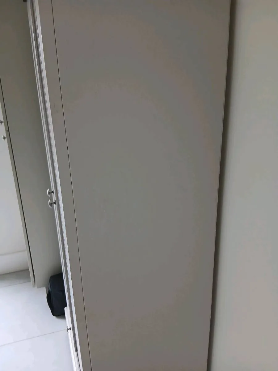 Cabinet - Image 3