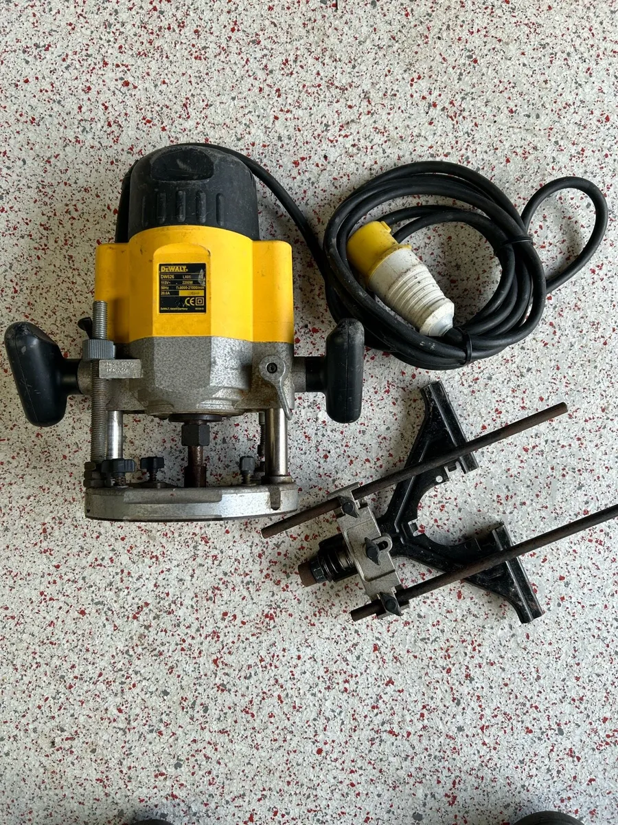 Dewalt 1/2” router 110V - Image 2