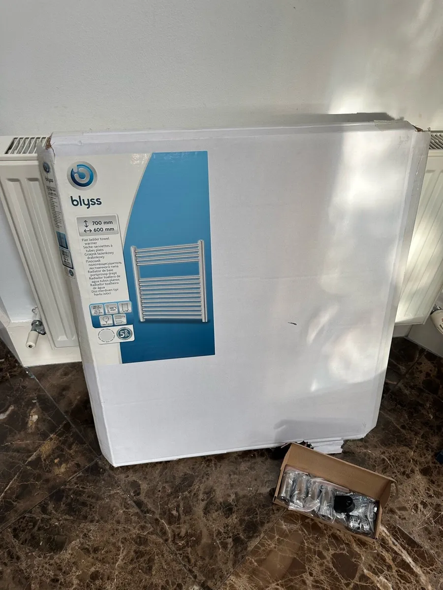 Blyss Chrome Flat Ladder Towel Rail 700h 600w NEW - Image 2