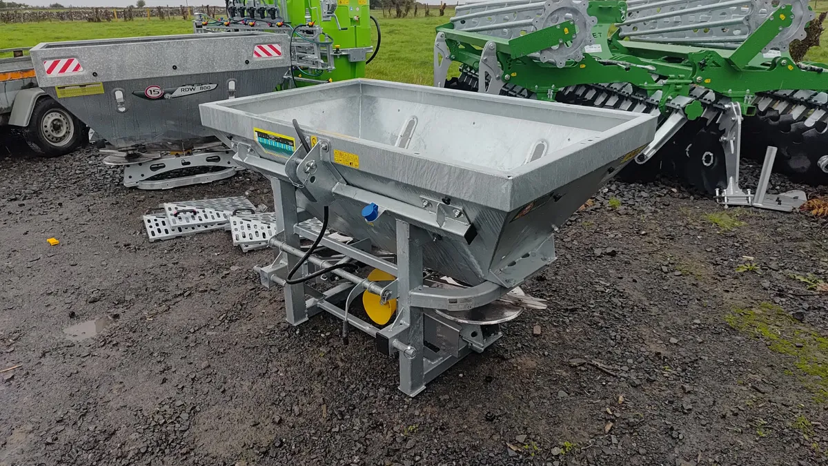 Fertiliser spreader Tolmet - Image 2