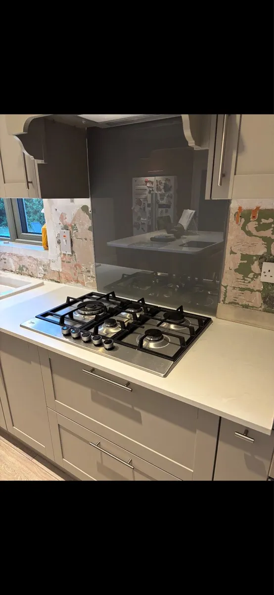 Splashback - Image 4