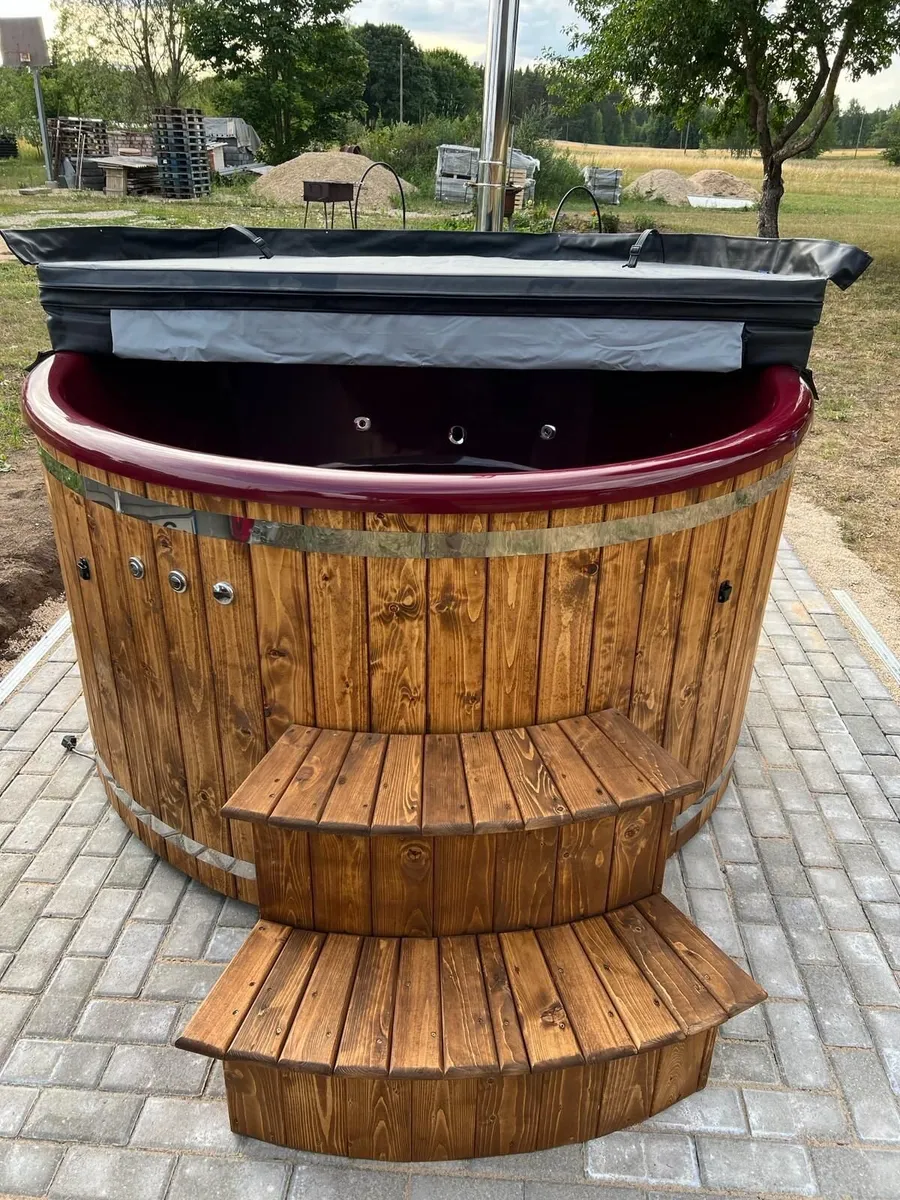 Hot tub - Image 1