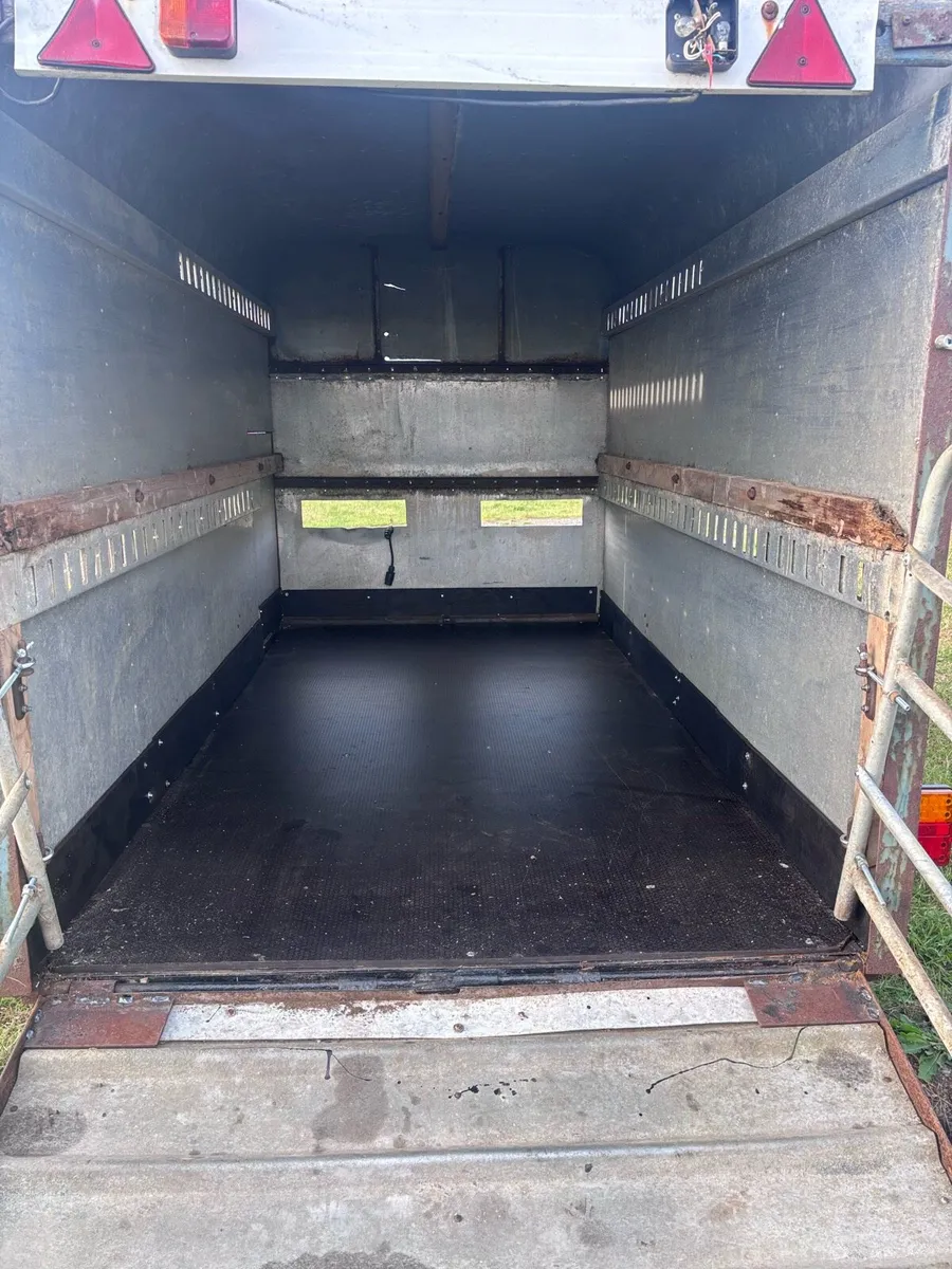 10x5 livestock trailer - Image 3