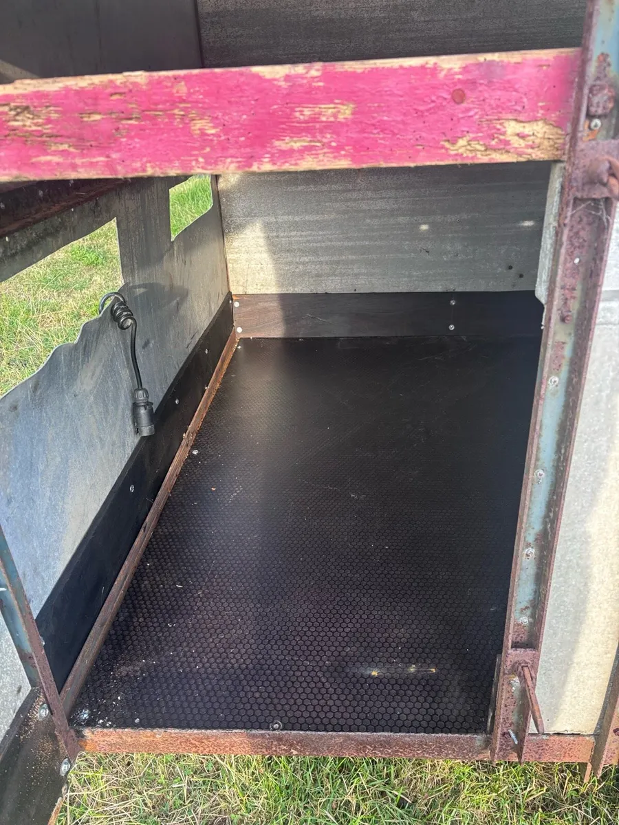 10x5 livestock trailer - Image 4