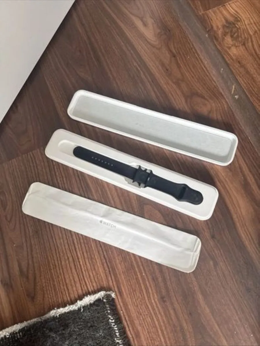 Apple Watch Series 0 Box and Black 42mm Band - Image 1