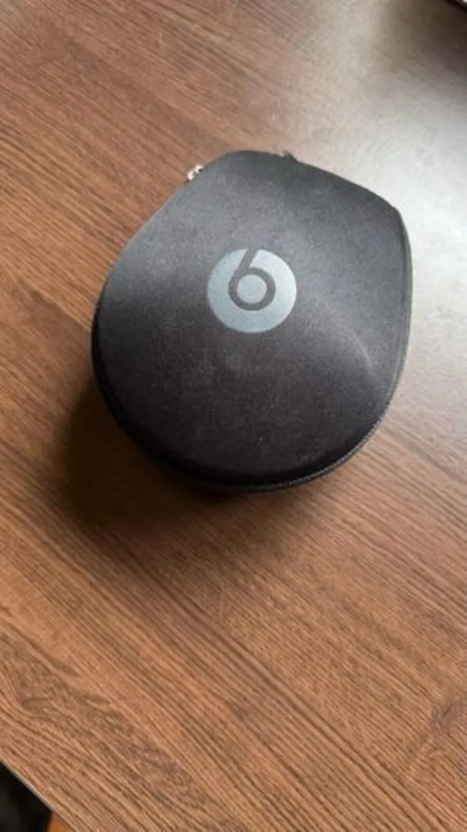 Beats Mixr Dr Dre Monster Headphones Black/Red - Image 4