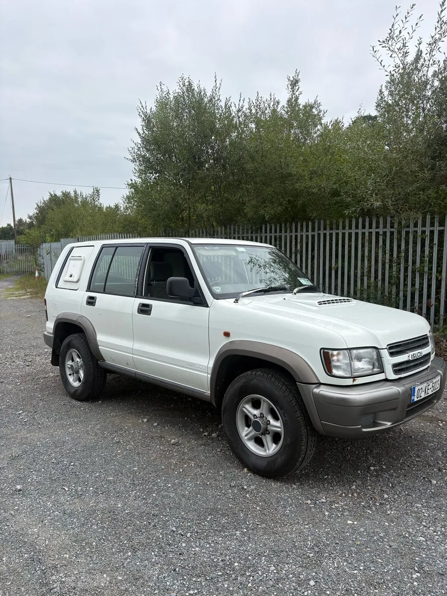 Isuzu trooper - Image 1