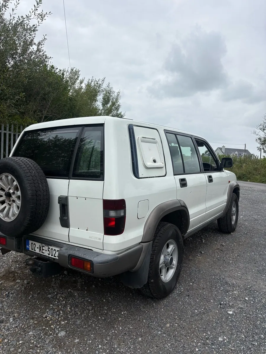 Isuzu trooper - Image 4