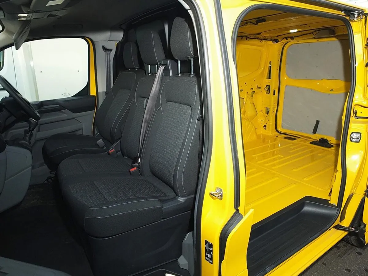 2025 Ford Transit Custom Panel Van - Image 4