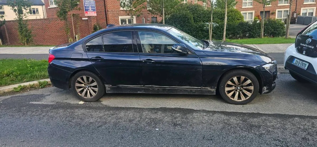BMW 318D - Image 2