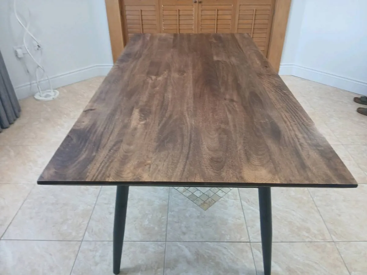 Dining table - Image 2