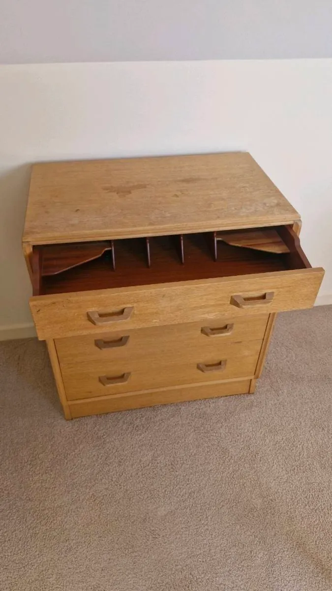 Bureau - Image 2