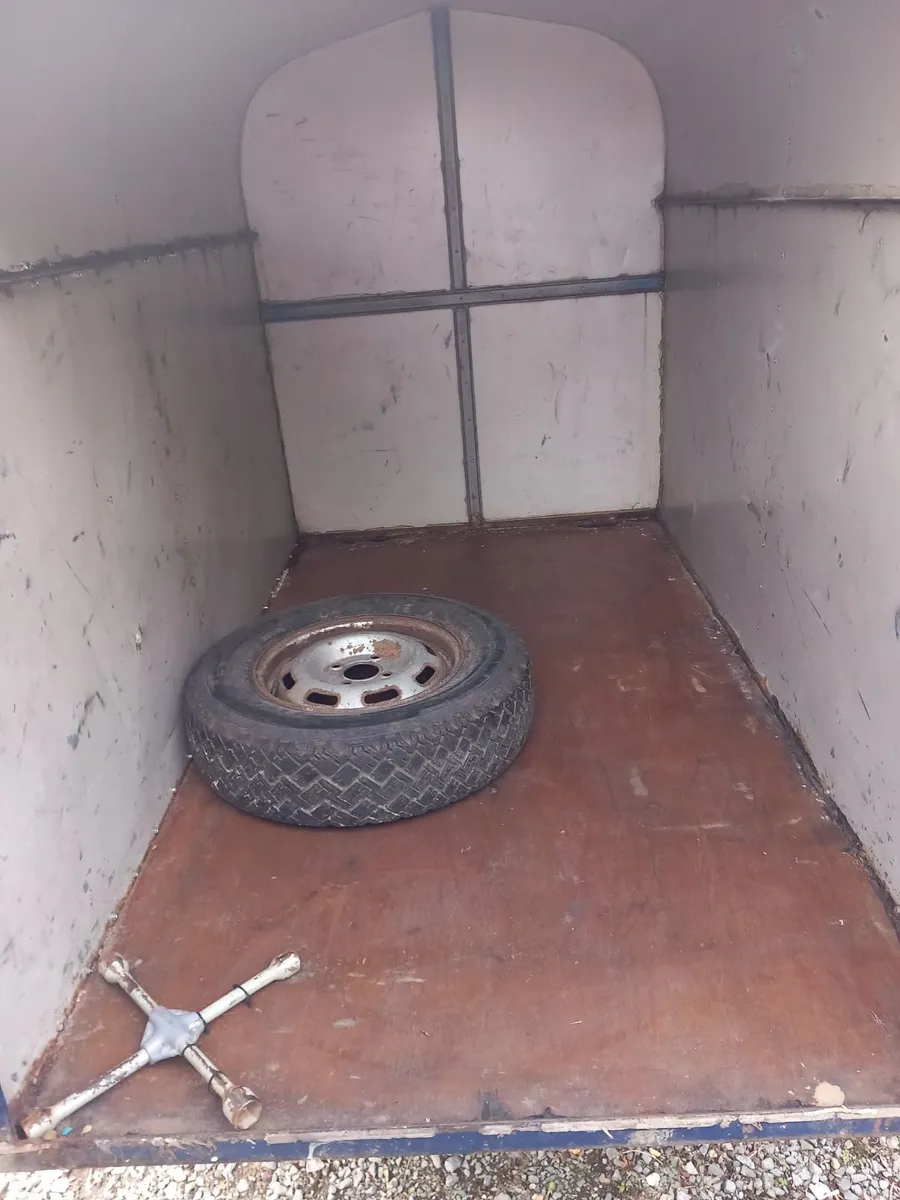 Trailer - Image 3