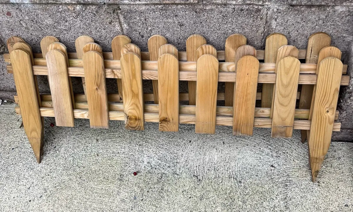 Decorative Garden Edging Fencing Weatherproof - Image 2